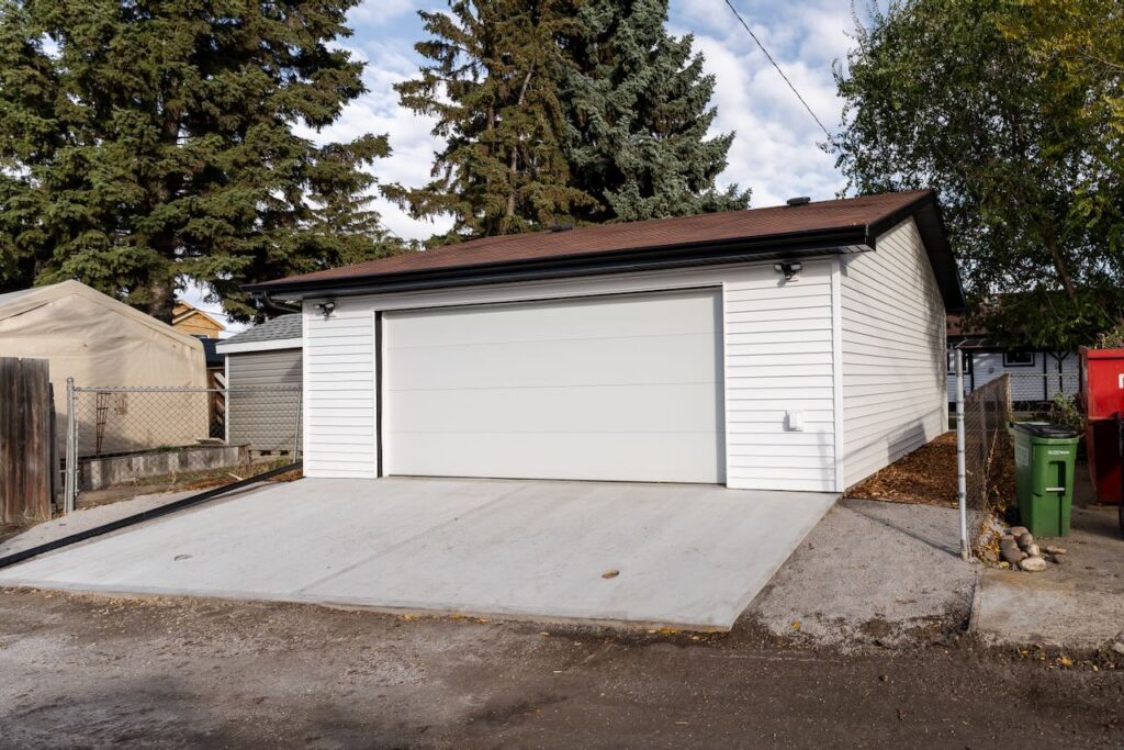 Garage _ Concrete - 10566
